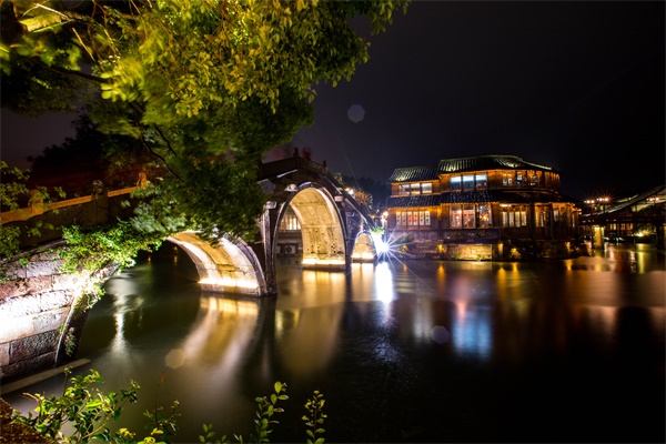 led照明工程給社會(huì )發(fā)展帶來(lái)積極主動(dòng)的意義