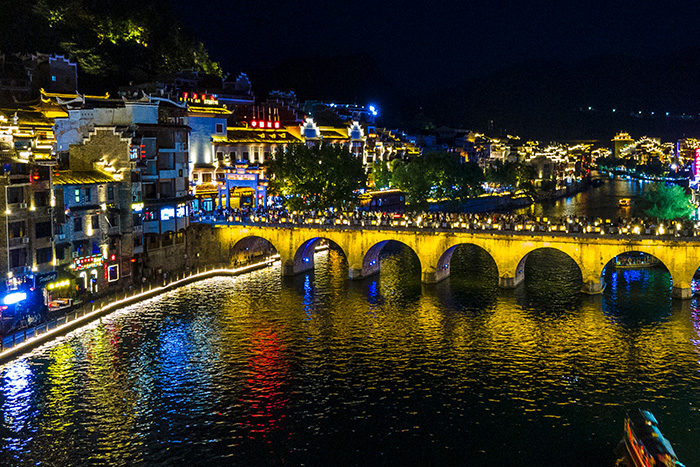 當文旅亮化遇見(jiàn)科技：景區如何打造沉浸式夜游體驗？