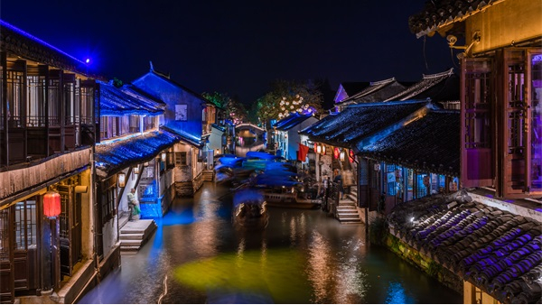 燈光如何設計才能打造獨具特色的旅游景點(diǎn)？