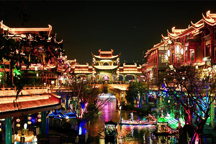游客吐槽“晚上沒(méi)看頭”？燈光亮化3招讓景區24小時(shí)有亮點(diǎn)！