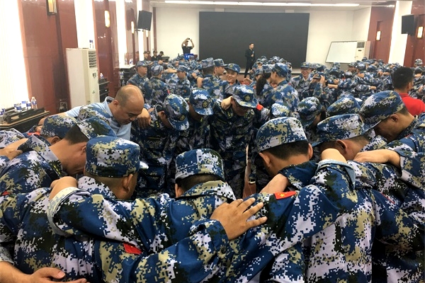 第六屆河南牛商爭霸賽正式開(kāi)賽，明亮照明全力以赴！