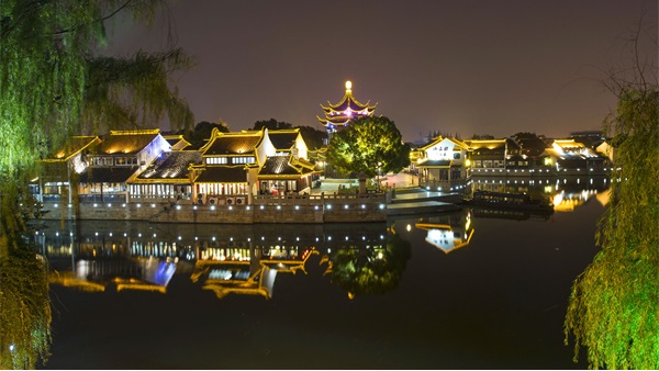 城市戶(hù)外景觀(guān)照明是現代夜間生活的標配
