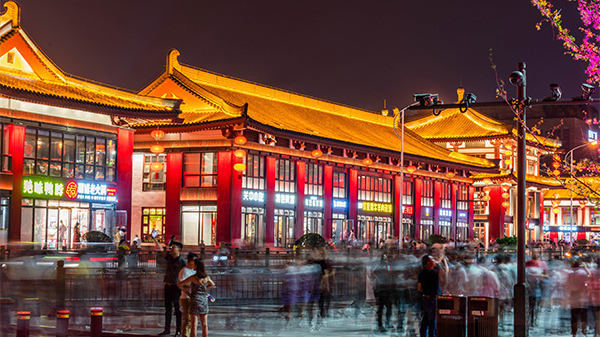 如何應用燈光亮化來(lái)設計出一個(gè)網(wǎng)紅景區？