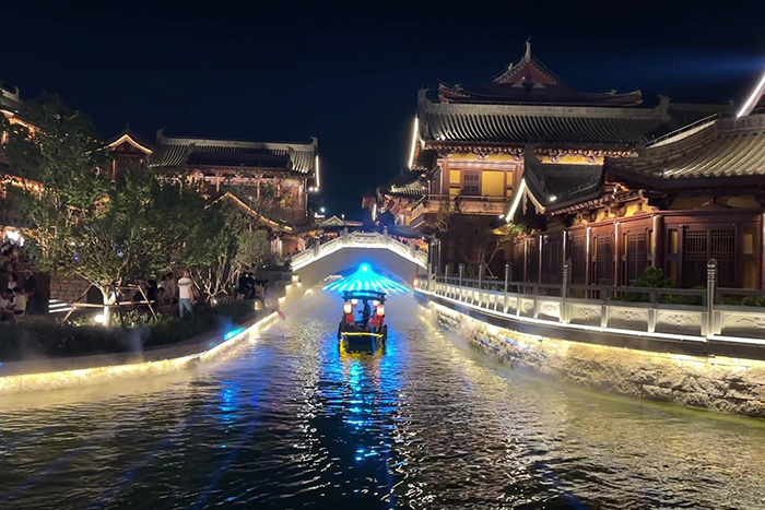 墨痕燈影：書(shū)法藝術(shù)與景區亮化的筆墨交融
