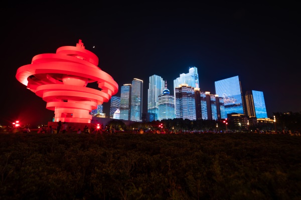國內城市戶(hù)外燈光秀做的好的都有哪些？